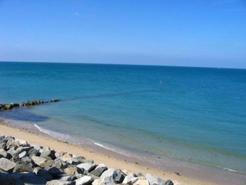 La Boussole Centre Station Proche Mer Agon-Coutainville Εξωτερικό φωτογραφία